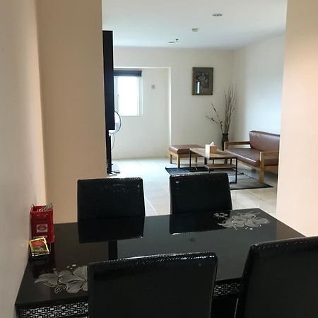 Queen Victoria Apartment Batam Phòng bức ảnh