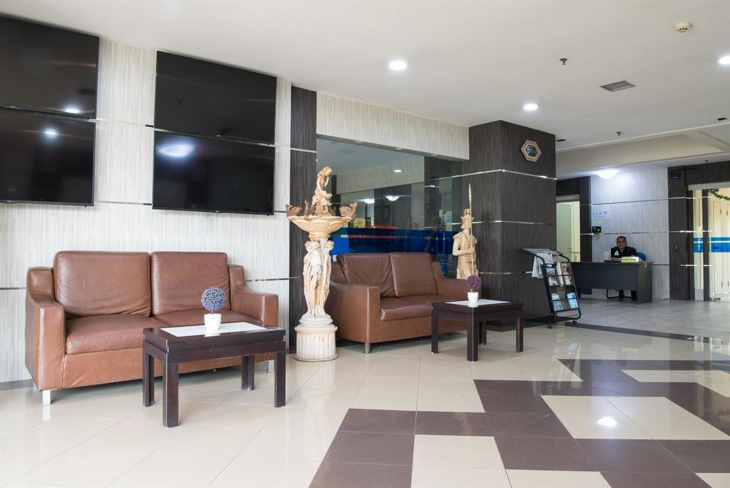 Queen Victoria Apartment Batam Ngoại thất bức ảnh