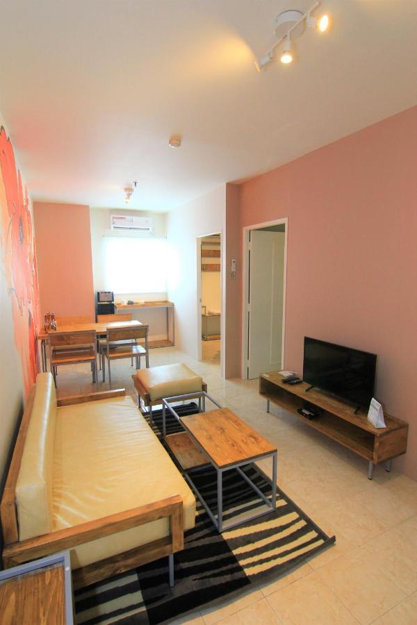 Queen Victoria Apartment Batam Ngoại thất bức ảnh