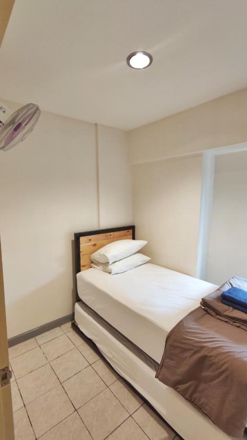 Queen Victoria Apartment Batam Ngoại thất bức ảnh